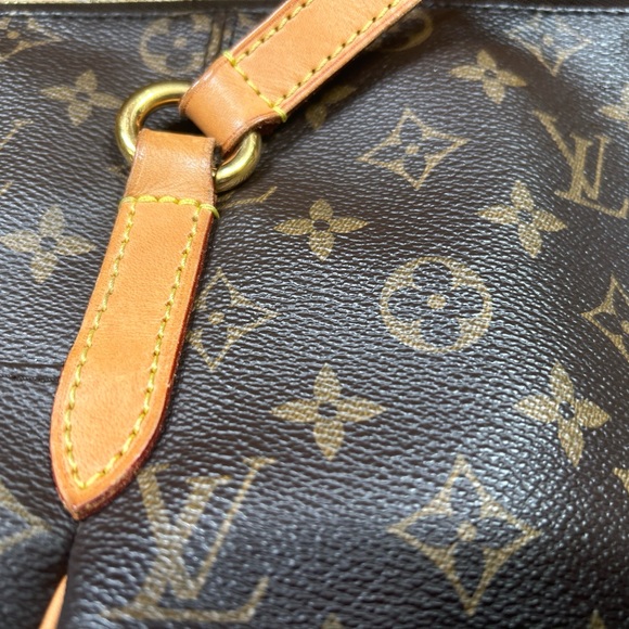 Louis Vuitton Totally MM bag - Picture 9 of 12